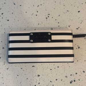Kate Spade Black and White Leather Striped Clutch Wallet Snap Closure EUC